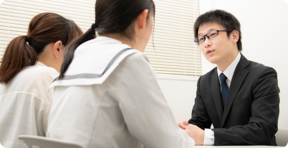 定期的な面談と学習管理で一人ひとりを徹底サポート